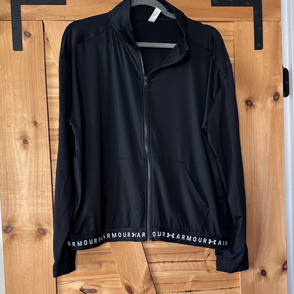 Under Armour Heat Gear Performance Jacket in Black